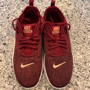 Brand new Nike Flex TR9. Never been warn. Woman size 9